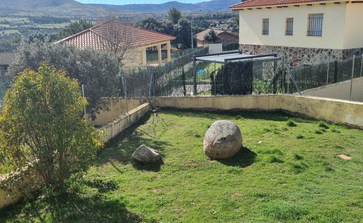 JARDIN TRASERO1